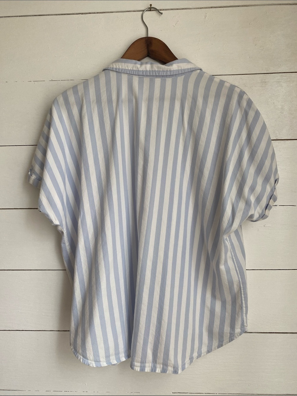 Universal Thread Light Blue & White Vertical Stripe Button-Down Shirt - Picture 3 of 4